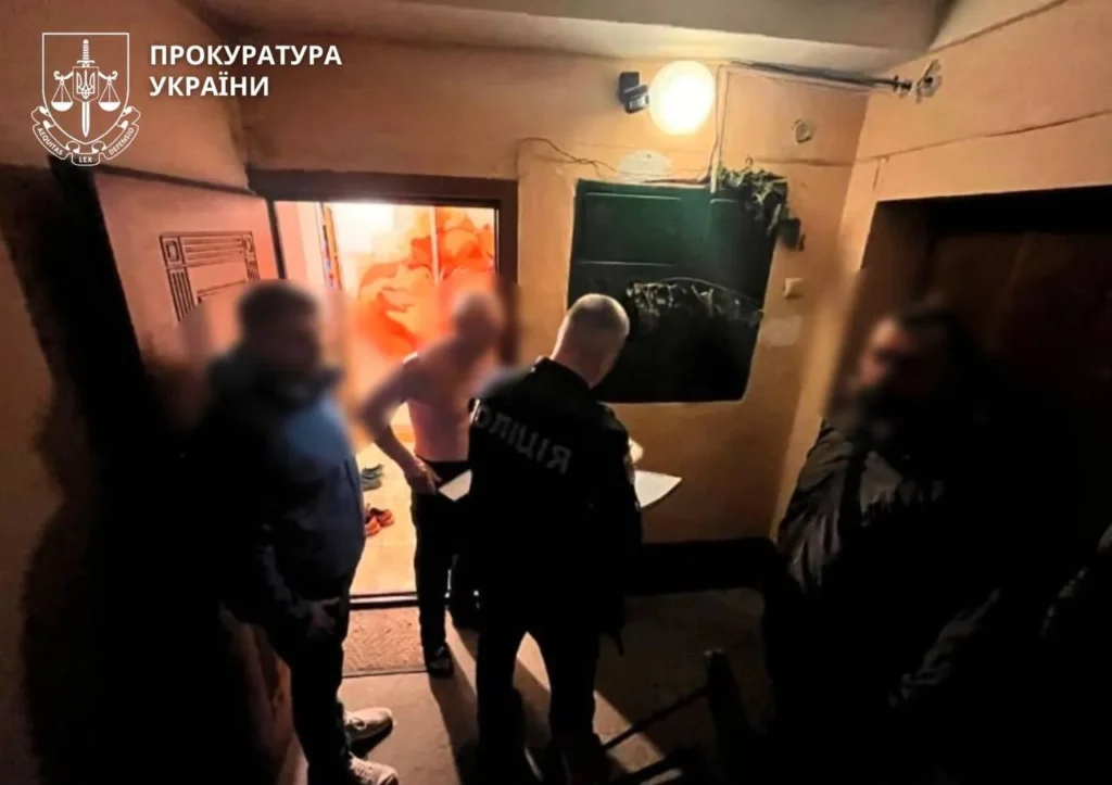 В Івано-Франківську затримали чоловіка за насильство над дітьми