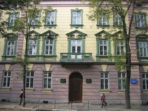В Івано-Франківську троє випускників склали НМТ на 200 балів