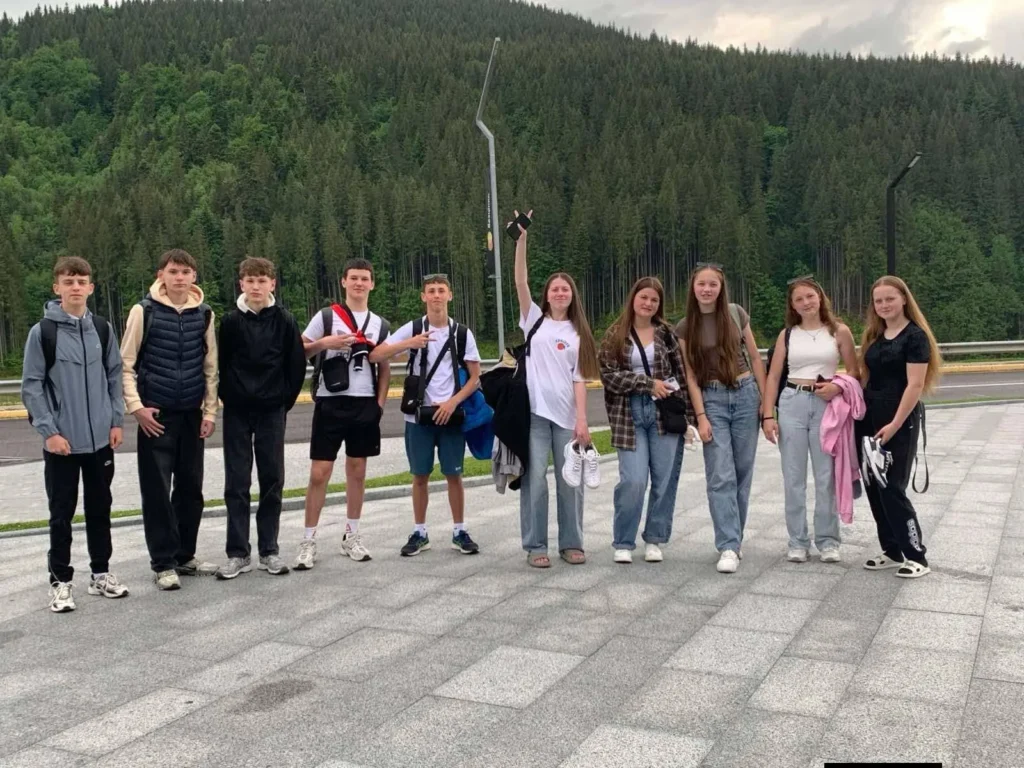 Учасники проєкту з Прикарпаття відпочили в Карпатах