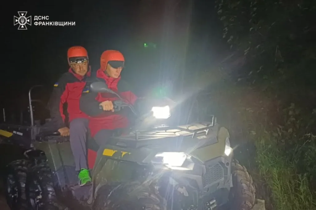 У Карпатах рятувальники допомогли туристу під час походу