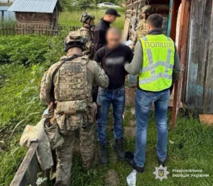 На Івано-Франківщині викрили схему продажу зброї