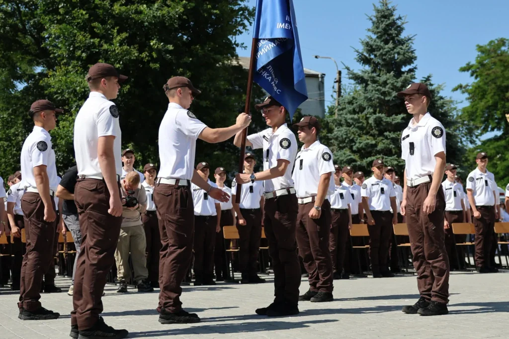 В Івано-Франківську відбувся перший випуск ліцею МВС