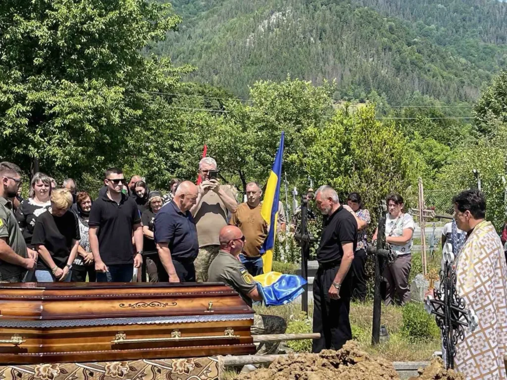 На Верховинщині попрощалися із захисником Іваном Юруком
