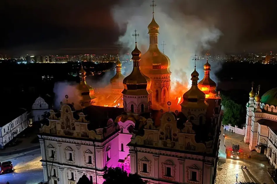 Російський удар пошкодив Лавру: історія руйнувань святині