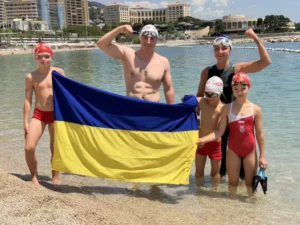 Діти з Прикарпаття долучилися до запливу в Монако
