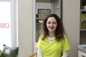 Дерматологиня пояснила, як сонце впливає на акне