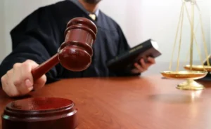 В Івано-Франківську суд засудив чоловіка за замовлення вбивства дружини