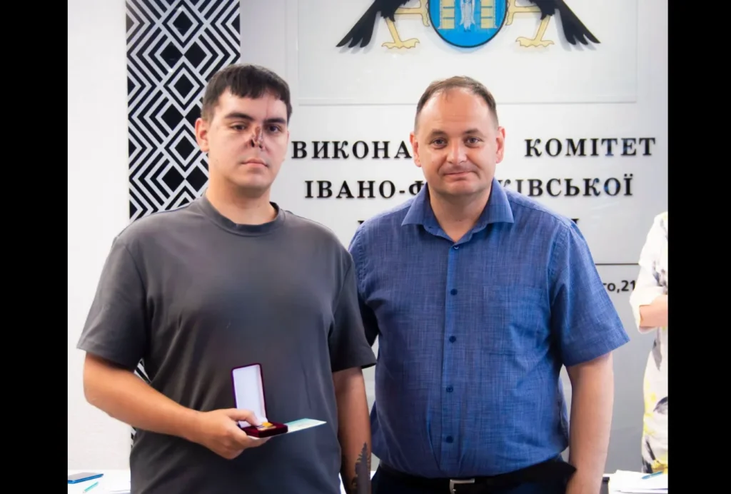 В Івано-Франківську нагородили військового Андрія Джичку