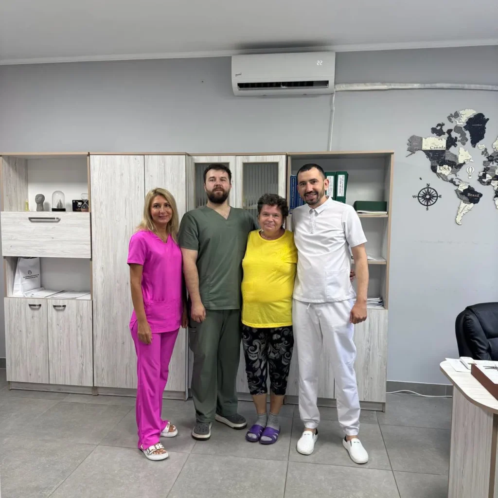 У Франківську медики видалили рідкісну пухлину наднирника