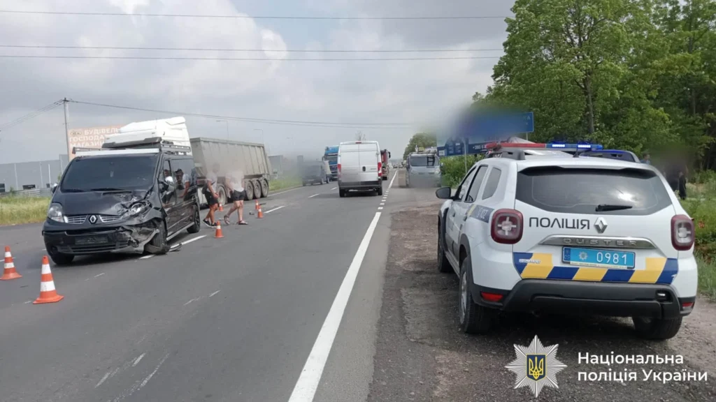 Поліція з’ясовує деталі ДТП на Калуському шосе