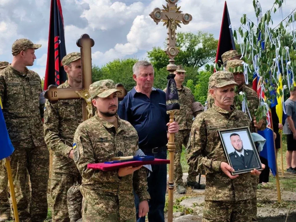 На Городенківщині попрощалися з воїном Сергієм Цюмпалою