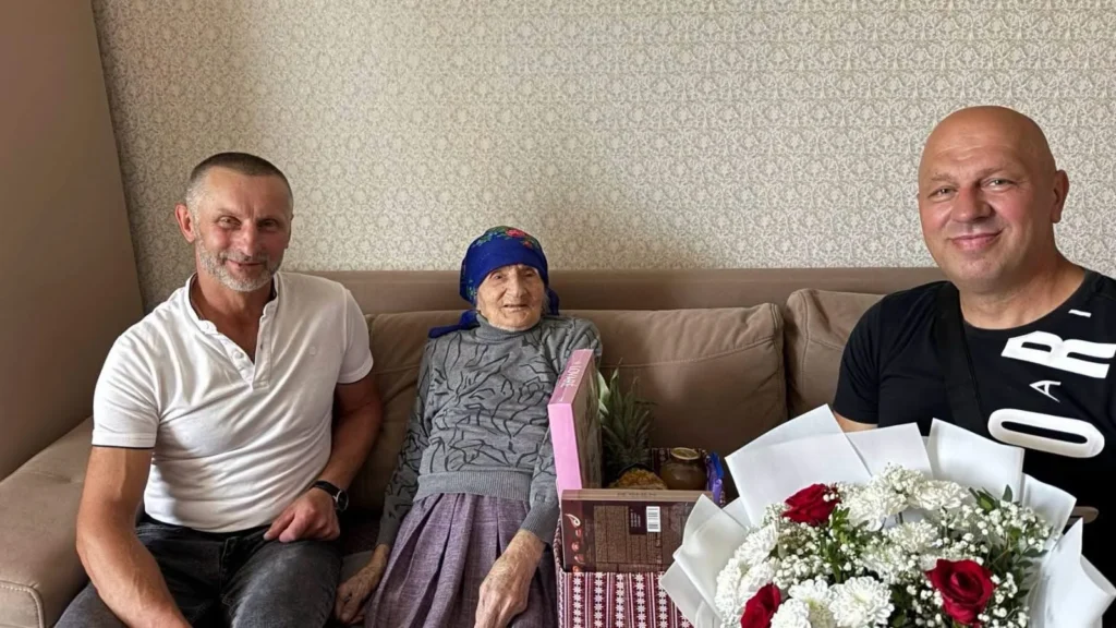 У Калуській громаді привітали 104-річну Ганну Дутчак