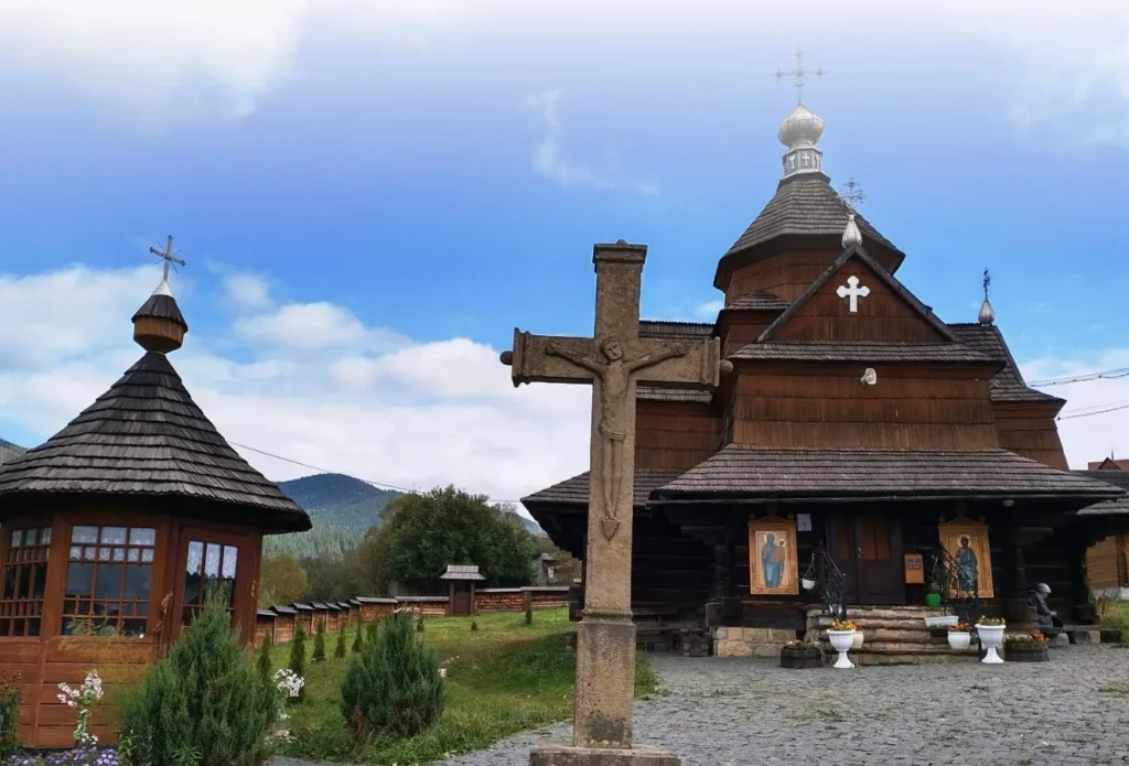 У Ворохті освятять стенд пам’яті полеглим Захисникам